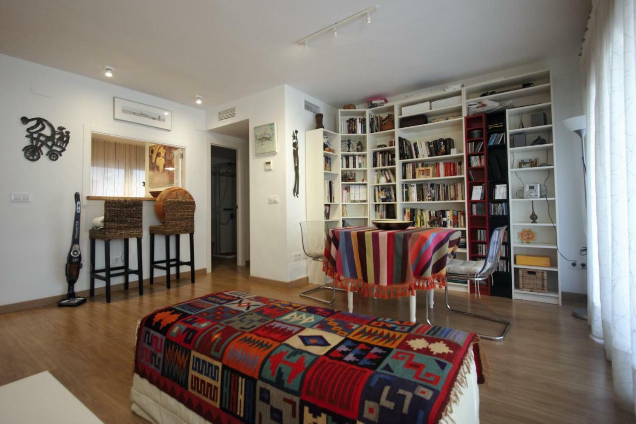Bonito Apart. Con Parking Y Piscina Apartamento Mairena del Aljarafe